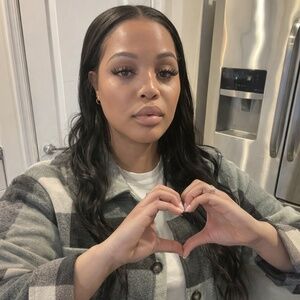 Meet your Posher, Tiychereigna